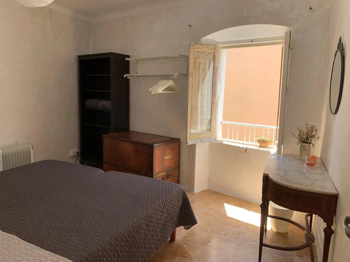 Notaria: Casco Antiguo Apartment with Garden Terrace Sant Feliu de Guixols
