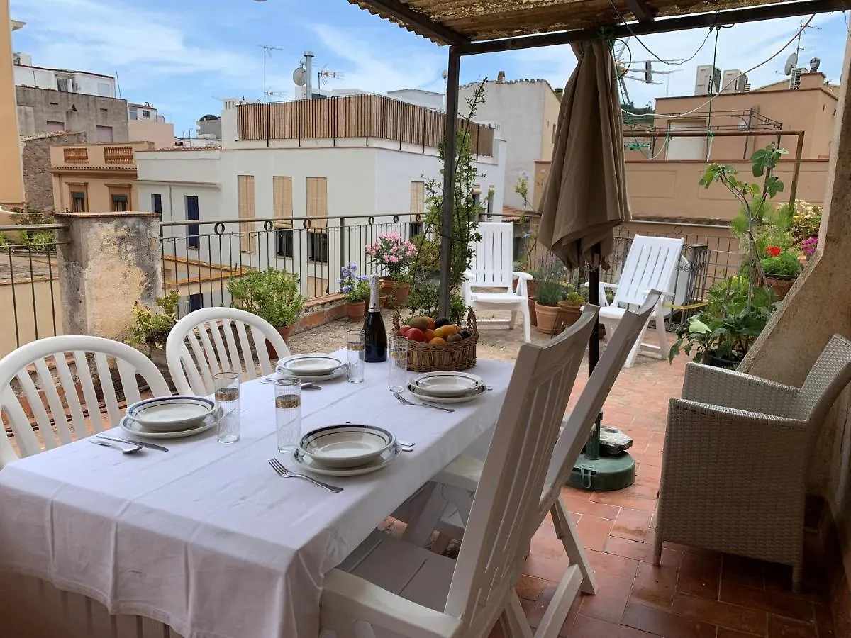 Notaria: Casco Antiguo Apartment with Garden Terrace Sant Feliu de Guixols