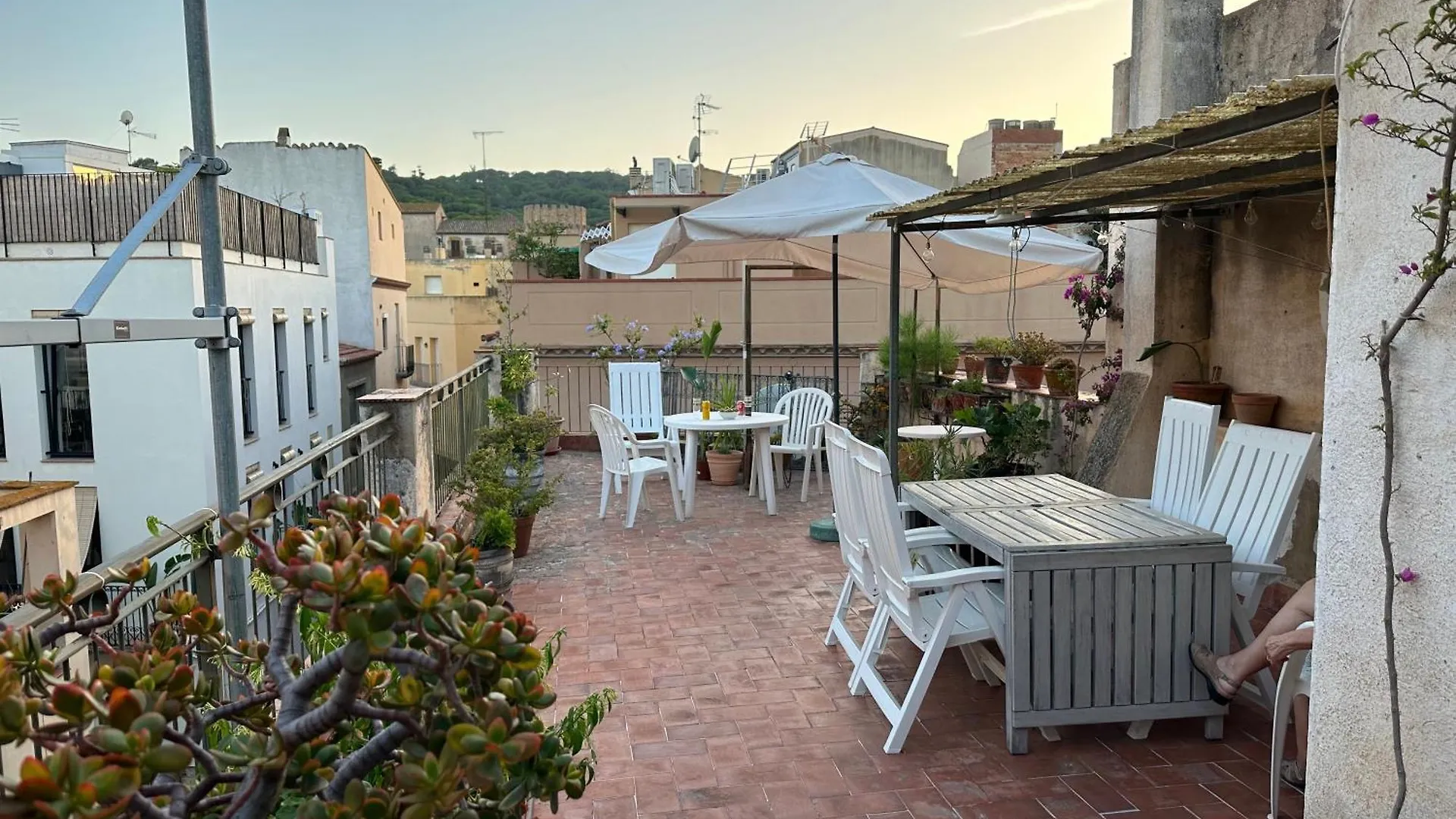 Notaria: Casco Antiguo Apartment with Garden Terrace Sant Feliu de Guixols