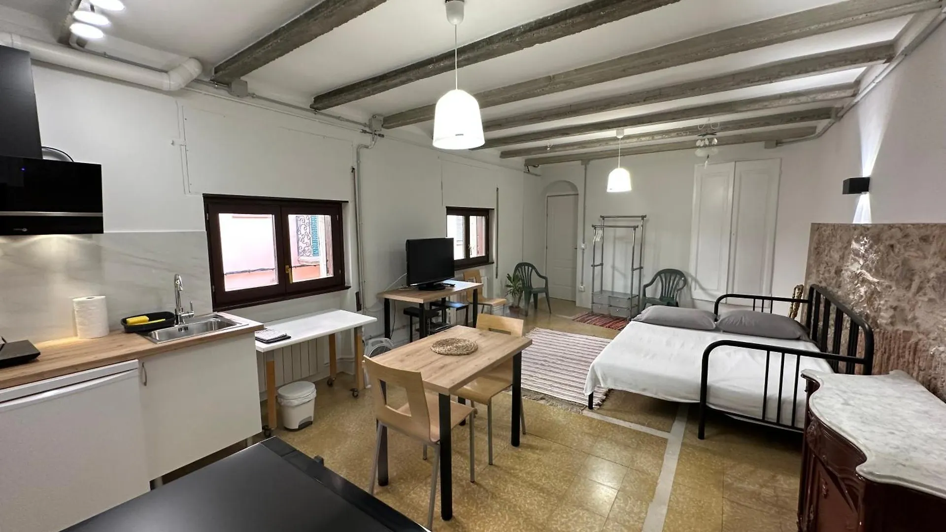 Notaria: Casco Antiguo Apartment with Garden Terrace Sant Feliu de Guixols 0*,